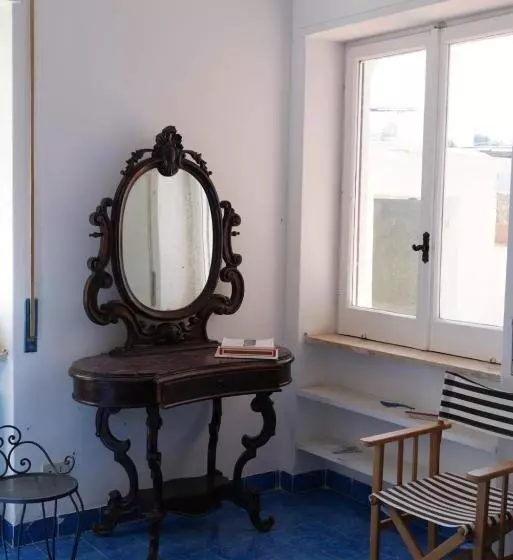 Central Two Bedrooms Capri Style By Ldv Homes