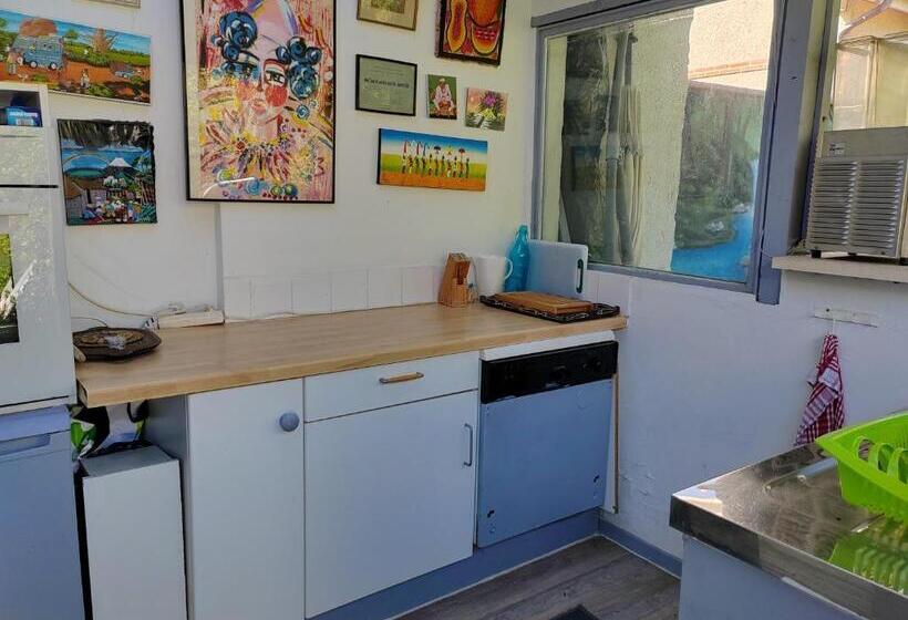 Chambre Meublée Indépendante, Avec Piscine Et Jardin, 1 Lit Pour 2 Personnes Direct Gare Aéroport