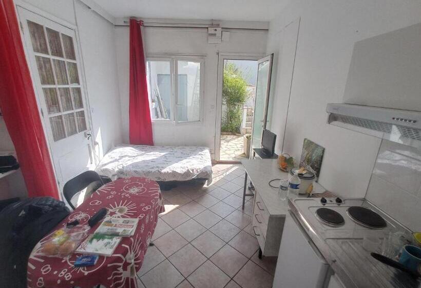 Chambre Meublée Indépendante, Avec Piscine Et Jardin, 1 Lit Pour 2 Personnes Direct Gare Aéroport