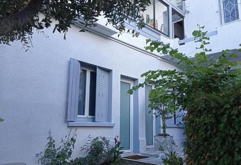 Chambre Meublée Indépendante, Avec Piscine Et Jardin, 1 Lit Pour 2 Personnes Direct Gare Aéroport