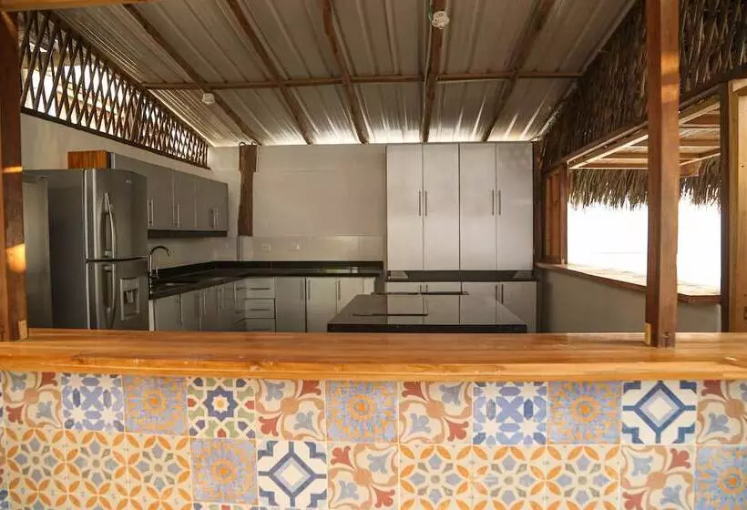 هتل Soy Local Barú