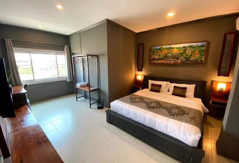 ユースホステル Patuxay Place