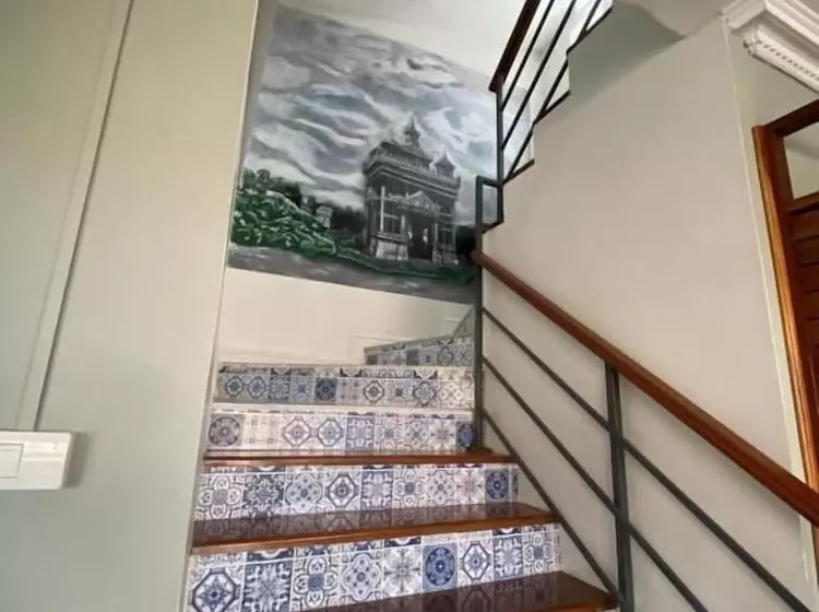 ユースホステル Patuxay Place