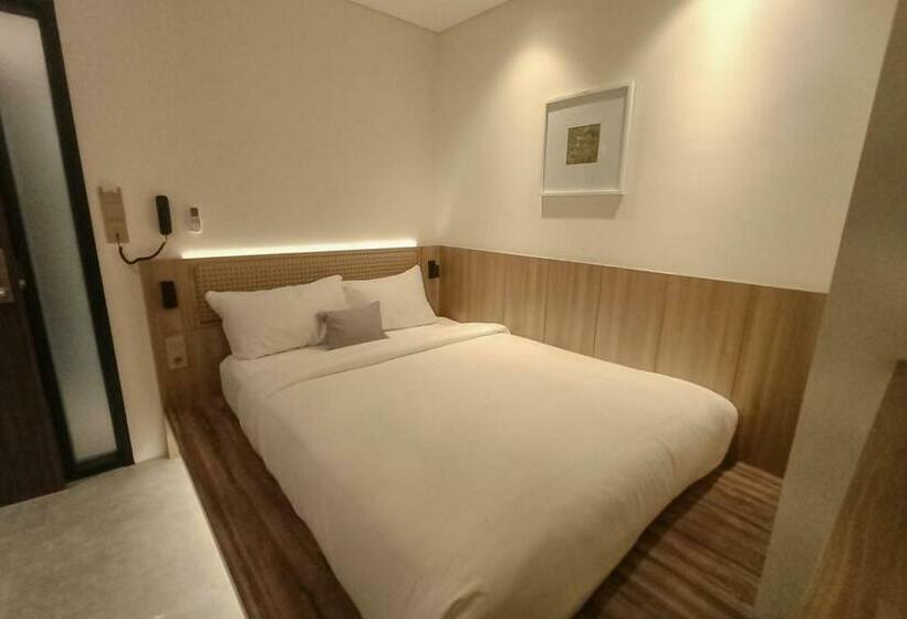 בית מלון כפרי U Stay Style Batik Redpartner