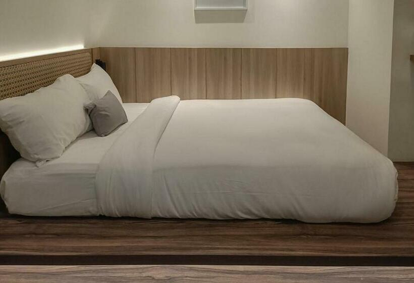 בית מלון כפרי U Stay Style Batik Redpartner