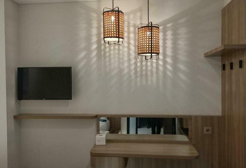 בית מלון כפרי U Stay Style Batik Redpartner