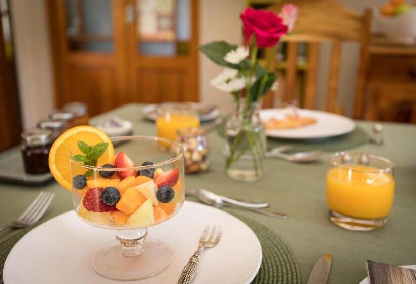 膳宿费 Mirihof Retreat And Olive Estate