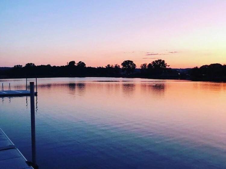 Hasse På Sjökanten Hotell & Restaurang