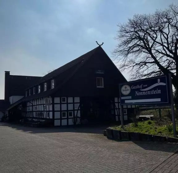 Отель Gasthof Zum Nonnenstein