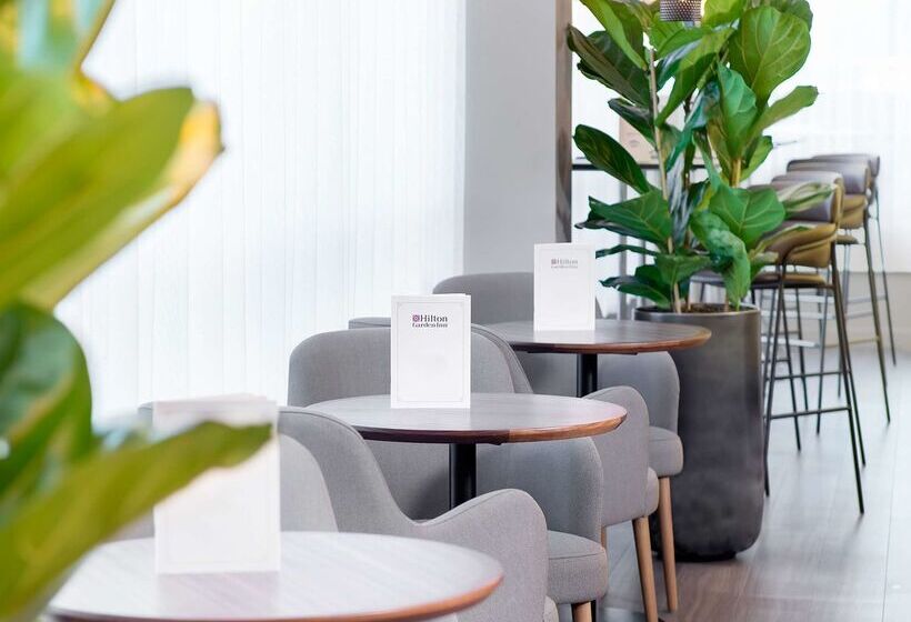 ホテル Hilton Garden Inn London Heathrow Airport