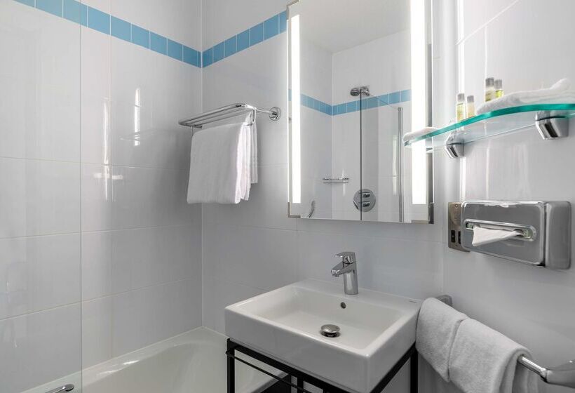 ホテル Hilton Garden Inn London Heathrow Airport