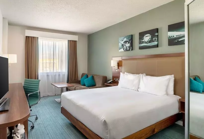 Отель Hilton Garden Inn London Heathrow Airport