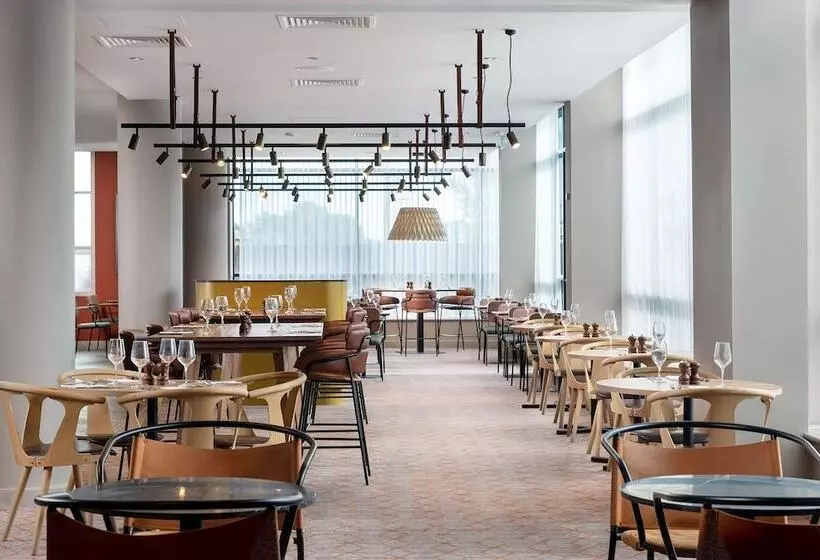 Отель Hilton Garden Inn London Heathrow Airport