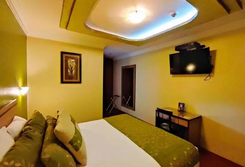 Отель Mary Carmen