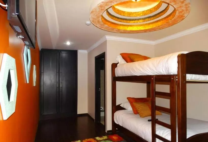 Отель Mary Carmen