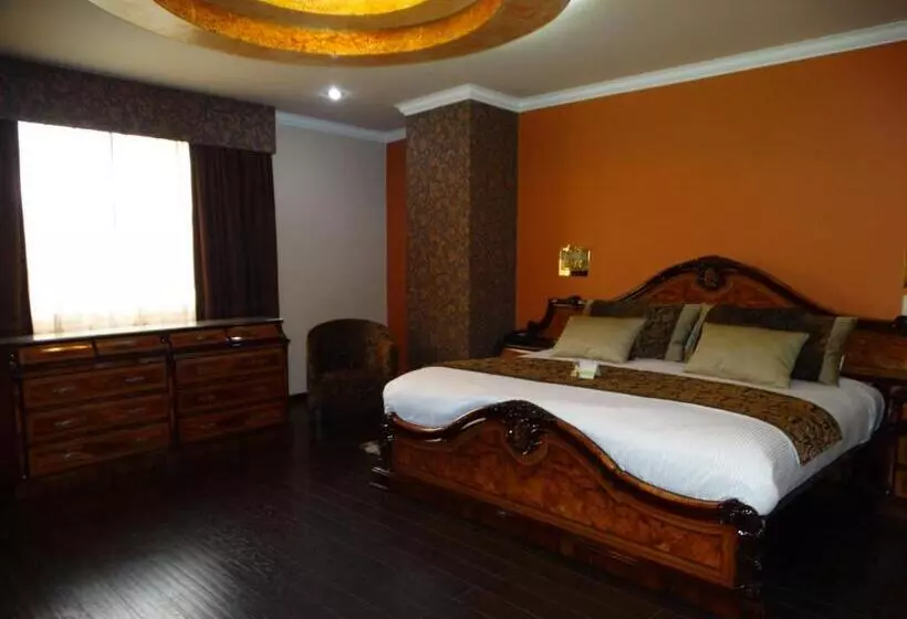 Отель Mary Carmen