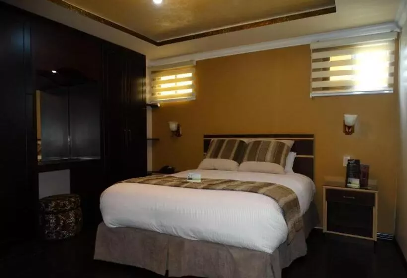 Отель Mary Carmen