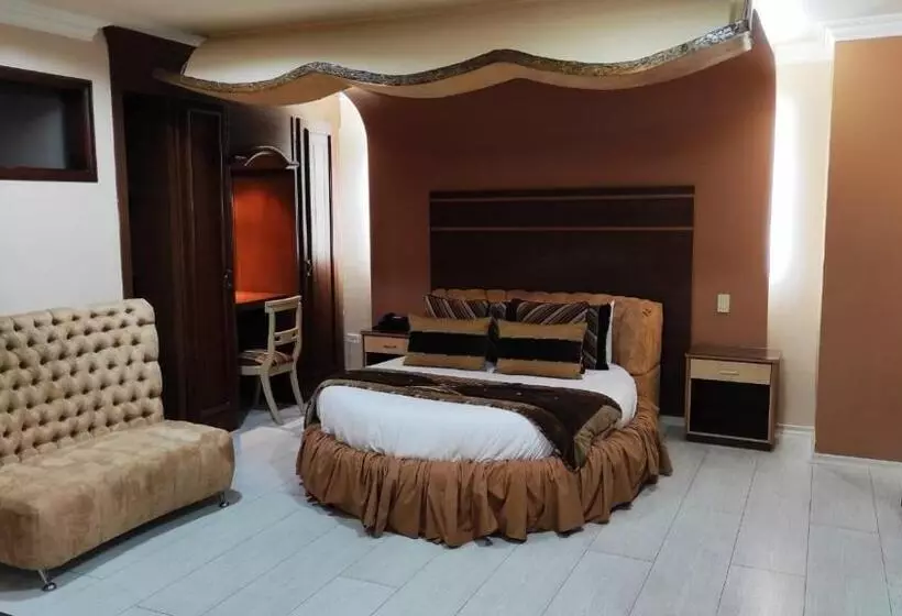 Отель Mary Carmen