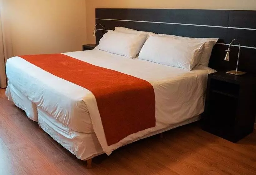 هتل Mérit San Telmo By Amérian