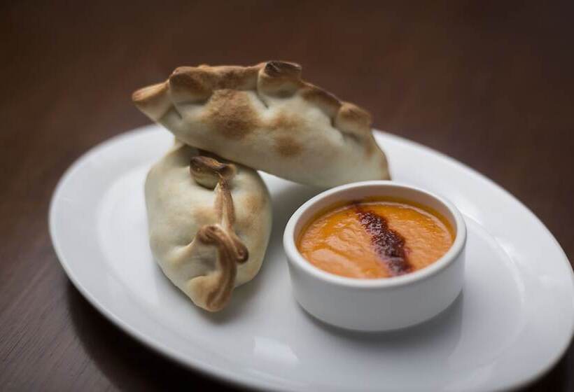 בית מלון כפרי Premium Tower Suites San Luis