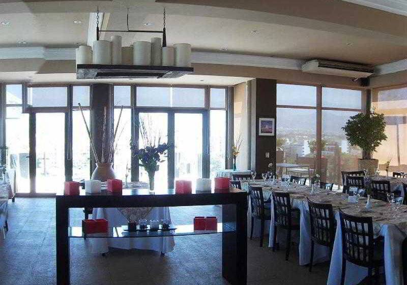 בית מלון כפרי Premium Tower Suites San Luis