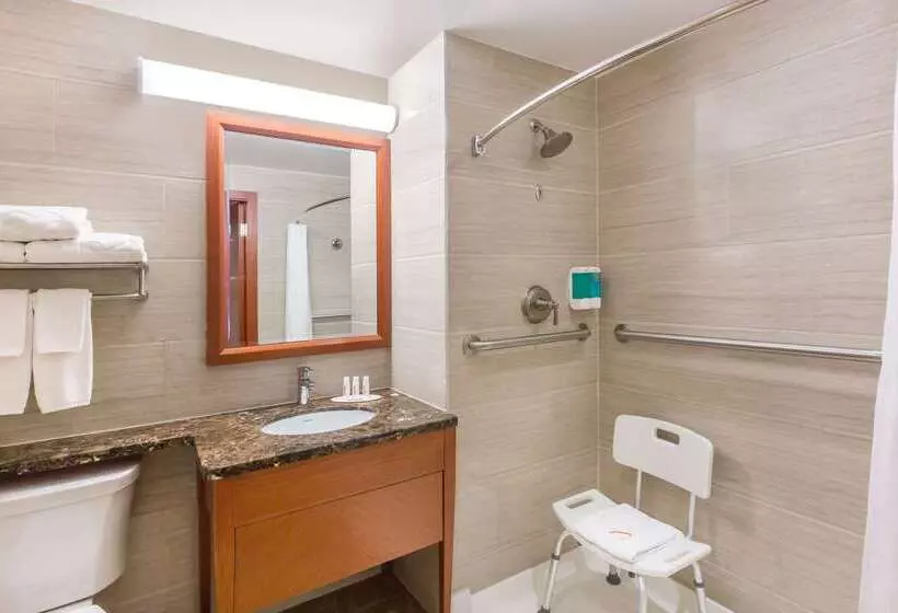 호텔 Ramada By Wyndham Flushing Queens