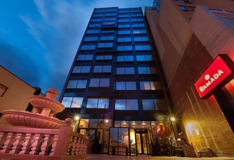 호텔 Ramada By Wyndham Flushing Queens