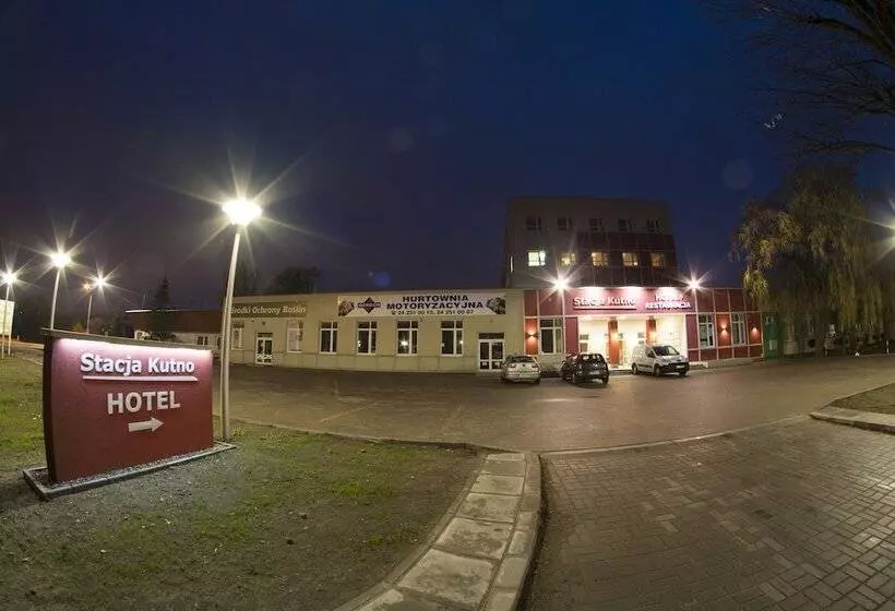 ホテル Stacja Kutno