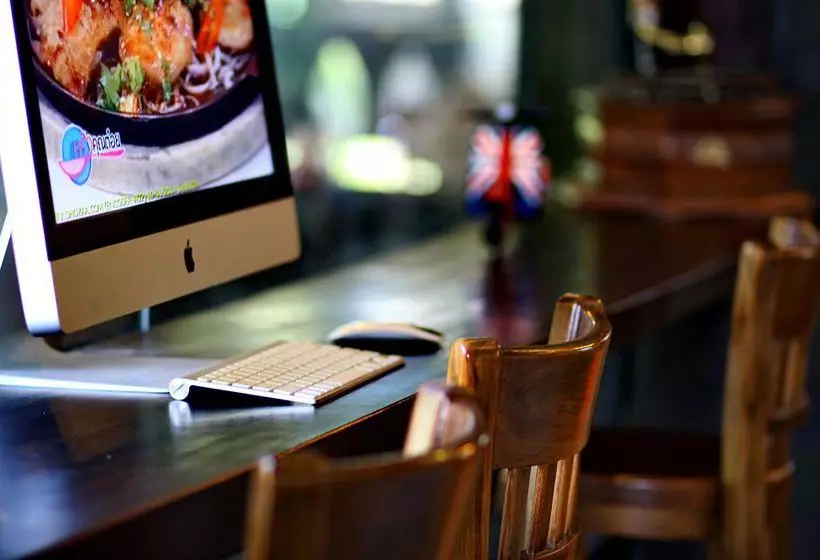 فندق The Balcony Chiang Mai Village