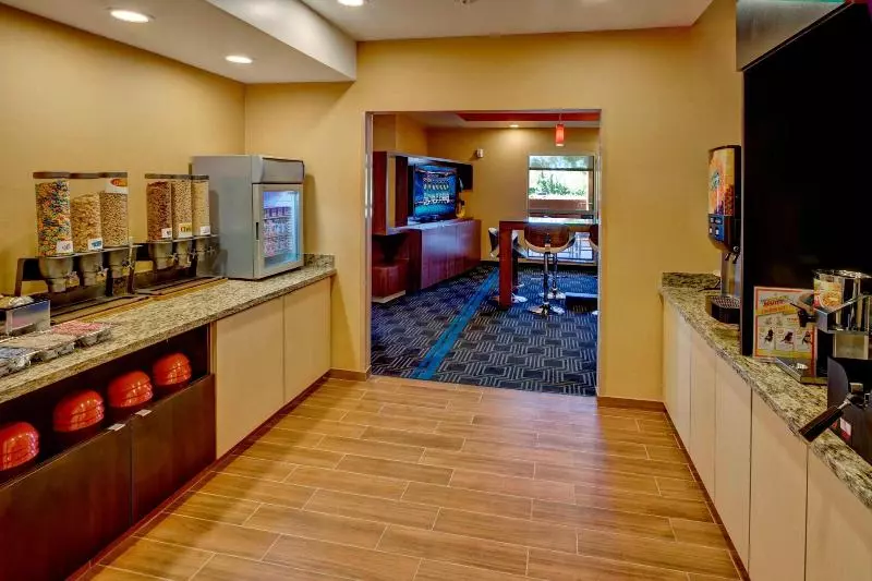 酒店 Towneplace Suites Oklahoma City Airport