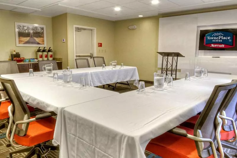 酒店 Towneplace Suites Oklahoma City Airport