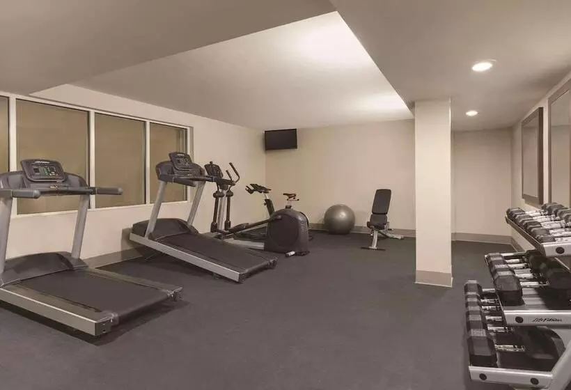 Motelli Country Inn & Suites By Radisson, Macon West, Ga