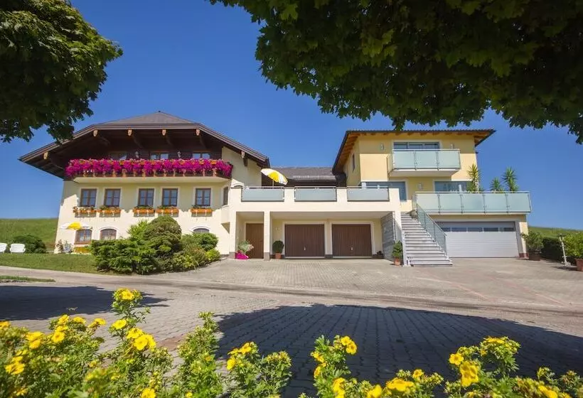 ペンション Gästehaus Stabauer