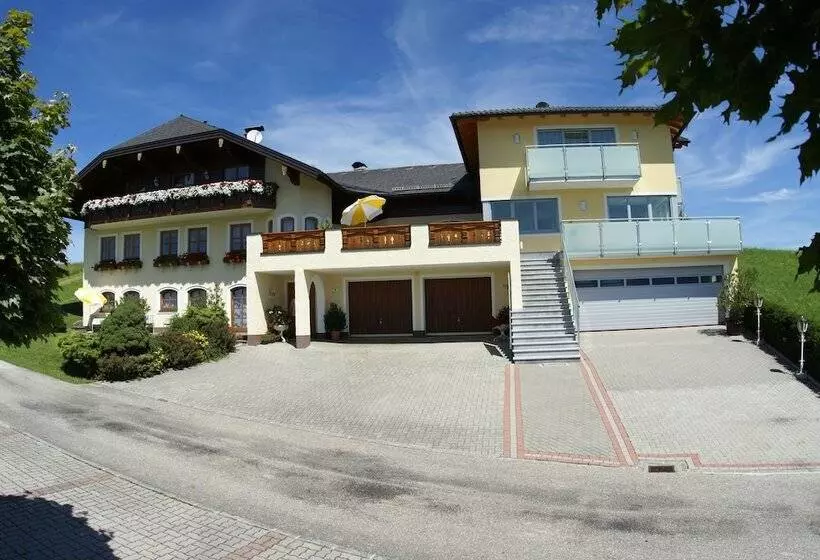 ペンション Gästehaus Stabauer