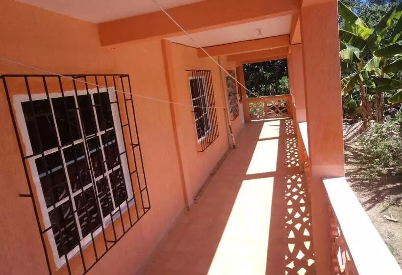 Retkeilymaja Posada Nativa Shingle Hill