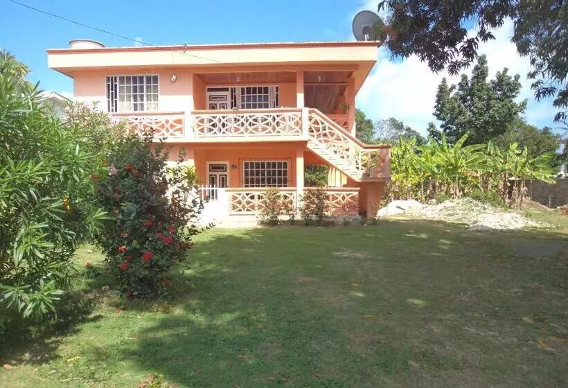 Retkeilymaja Posada Nativa Shingle Hill