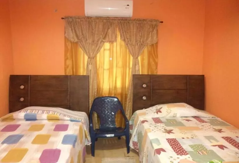 Retkeilymaja Posada Nativa Shingle Hill