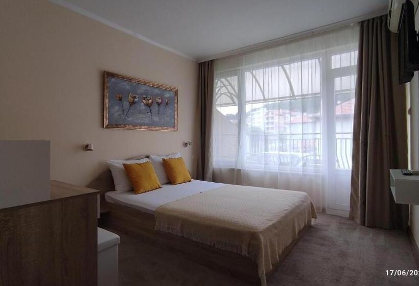 פנסיון Guest House Marina