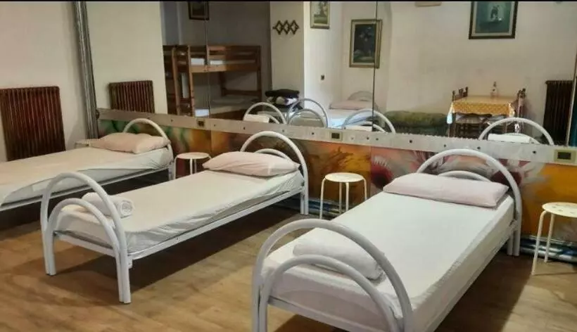 Majatalo R&b Ostello Degli Dei