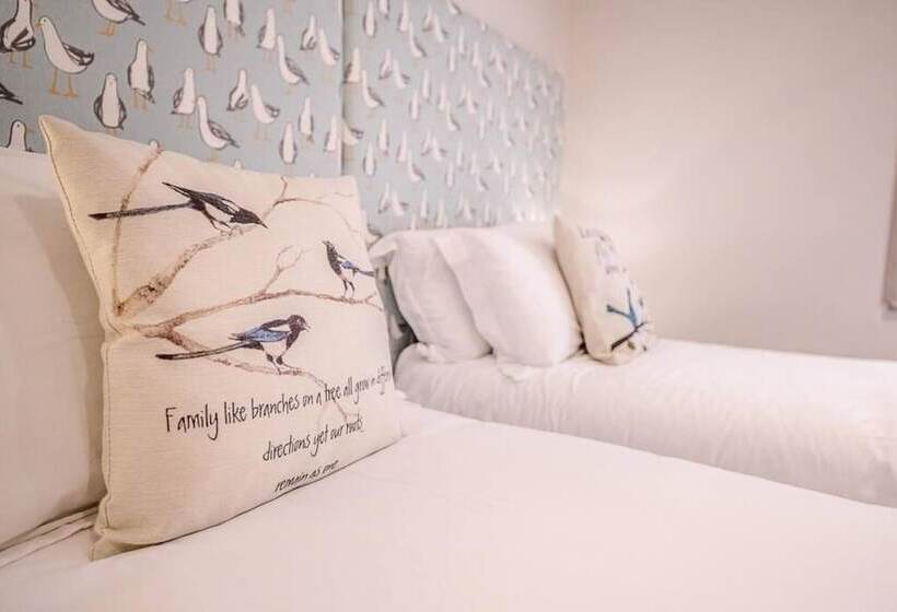 Saxon Lodge Cottage Felixstowe Air Manage Suffolk