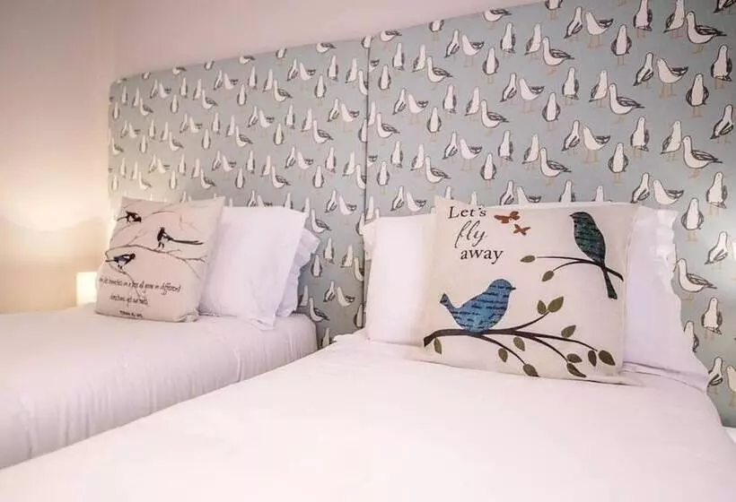 Saxon Lodge Cottage Felixstowe Air Manage Suffolk