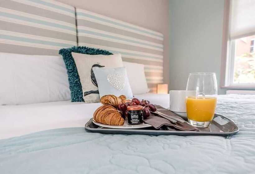 Saxon Lodge Cottage Felixstowe Air Manage Suffolk