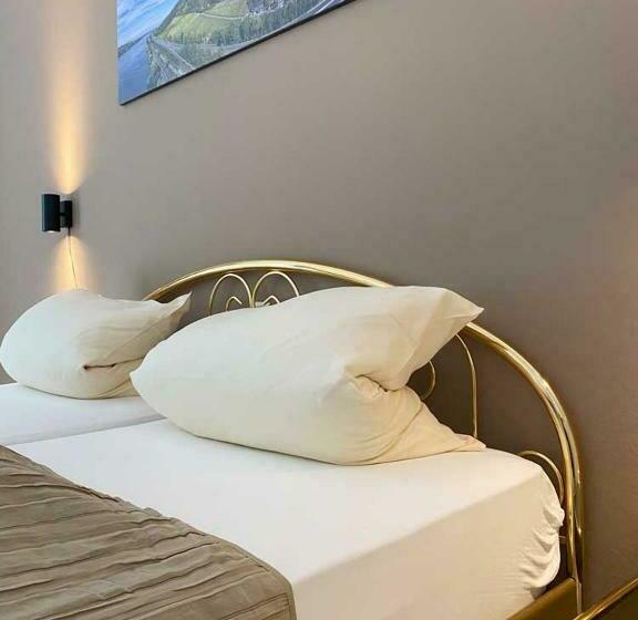 Weingut Pieper   Vinothek & Hotel Am Drachenfels