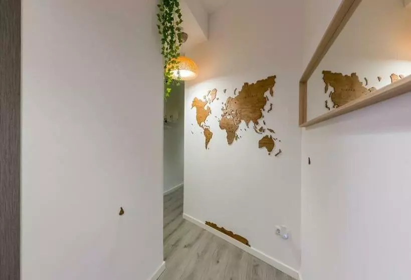 هاستل Social   Coliving & Coworking   Madrid