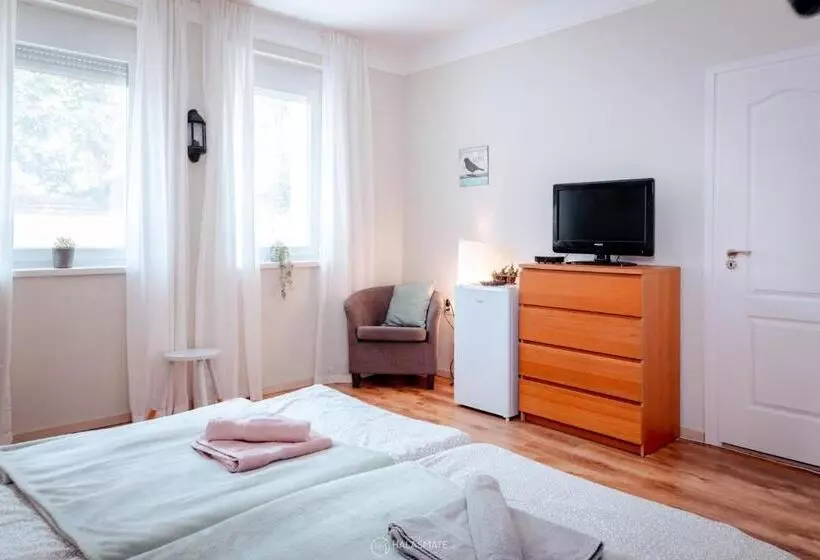 Aamiaismajoitus (B&B) City Inn Szigetvar