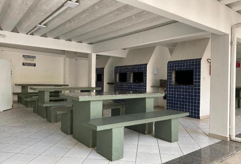 Pr143 Próximo A Avenida Brasil, Garagem Camionete, 4 Dorm, Climatizado, Wifi