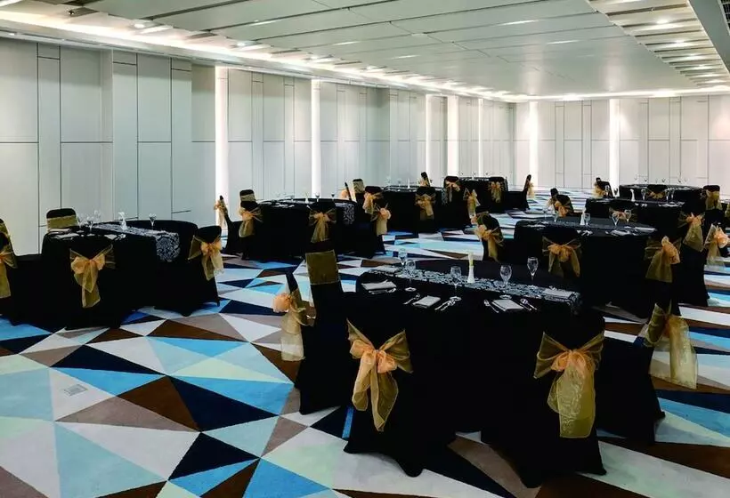 ホテル The 1o1 Jakarta Airport Cbc