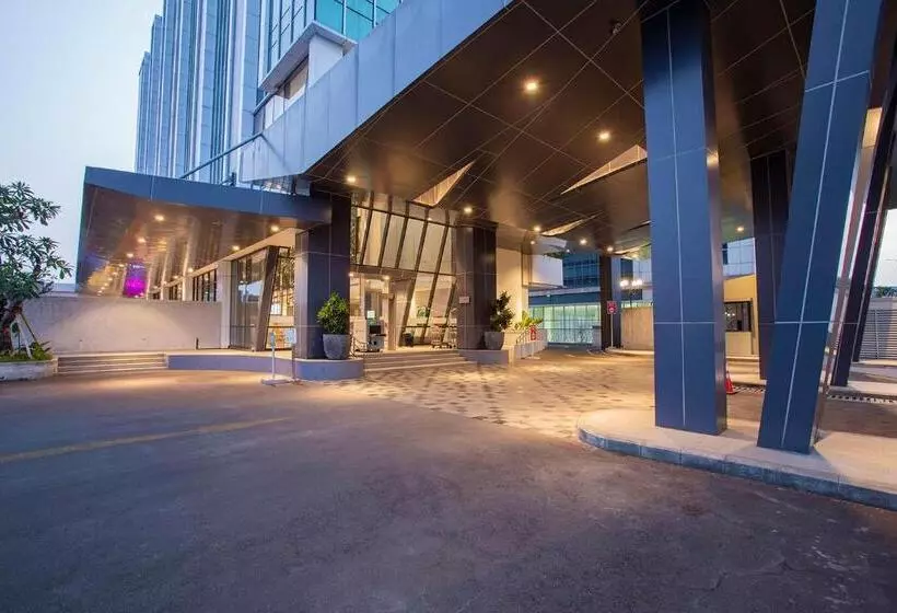 ホテル The 1o1 Jakarta Airport Cbc