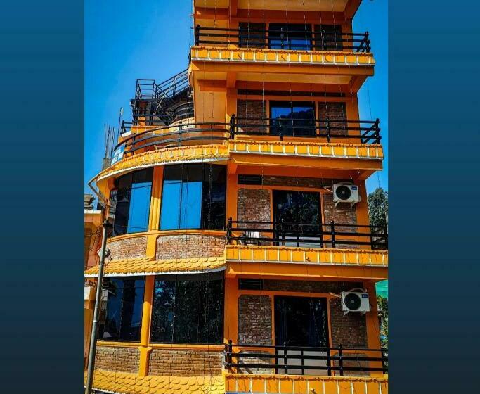 هتل The Maple Inn