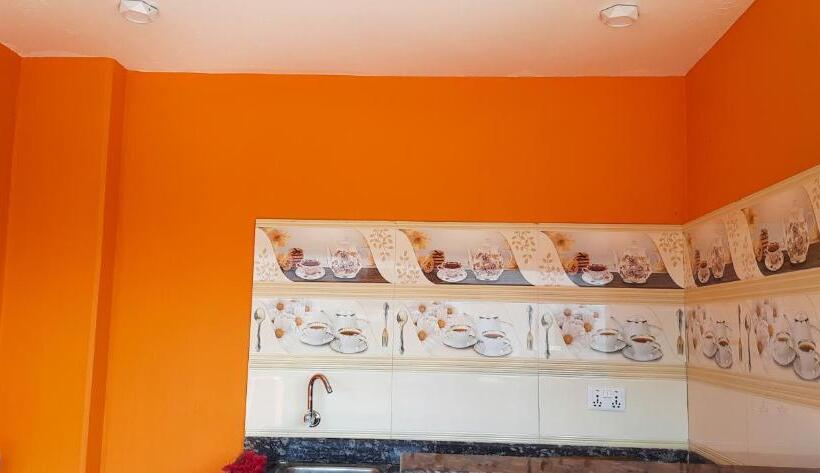 هتل The Maple Inn